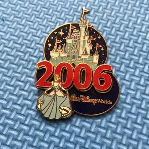 2006 Disney Parks Cinderella’s Castle Pin
